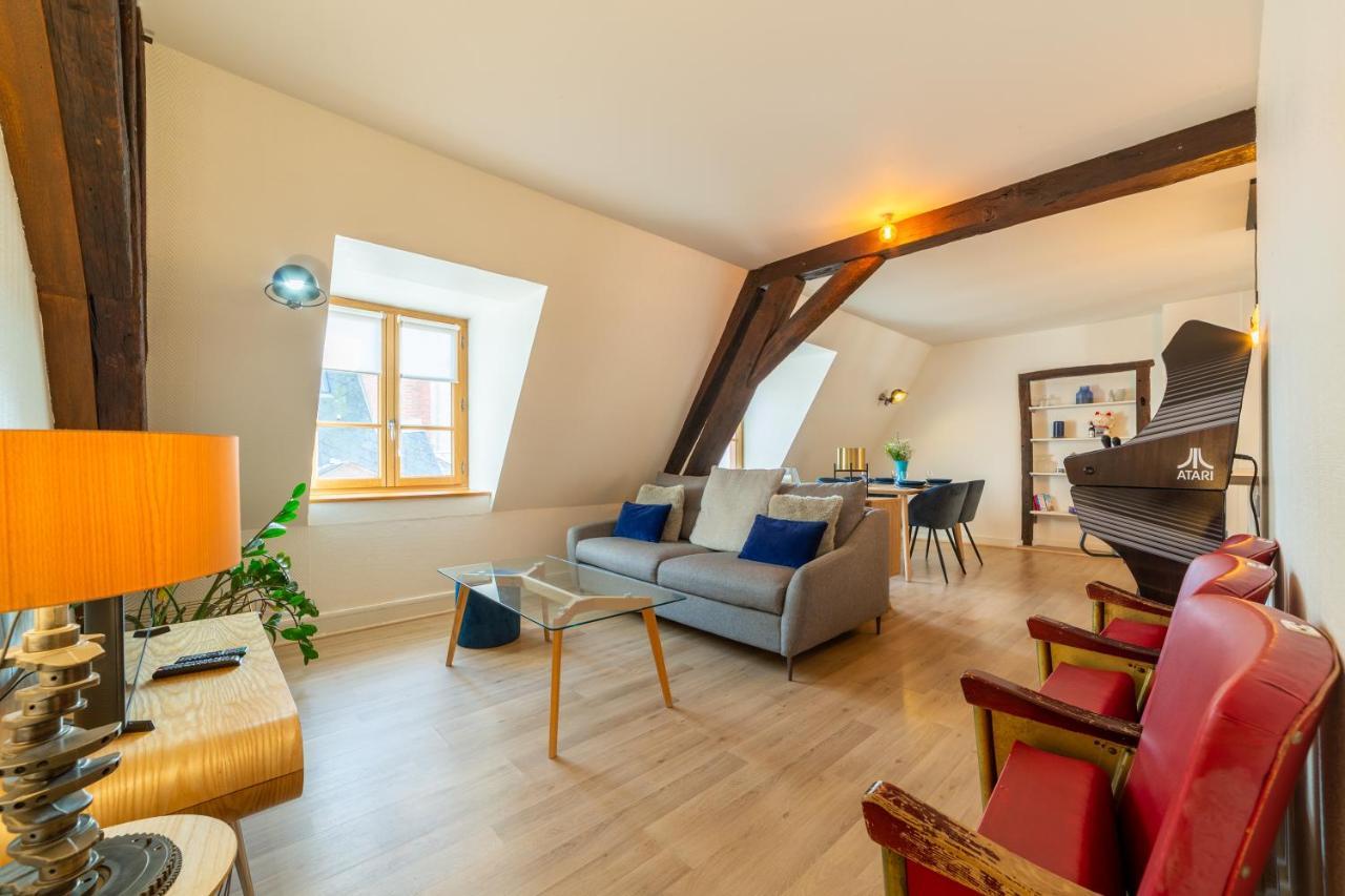 Appartamento Happy Loft - Centre historique + parking privé Blois Esterno foto